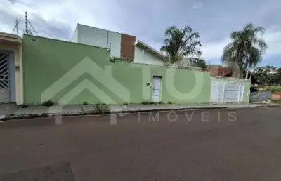 Lindo imovel de 3 dormitorios espacosos, sendo 1 suite e piscina