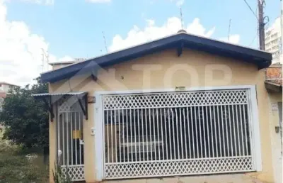 Excelente casa de 3 dormitorios sendo 1 suite no  jardim gilbertoni