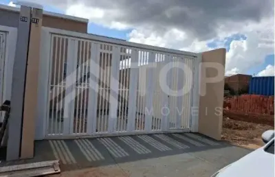 Excelente casa de 2 dormitorios novinha no parque industrial para vendas