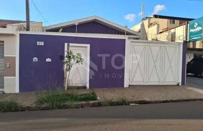 Excelente imovel de 3 dormitorios com 1 suite, edicula e quintal amplo na regiao central