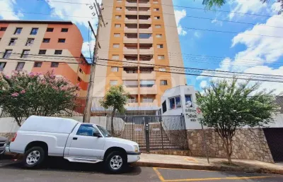 Excelente apartamento com 3 dormitorios com 1 suite repleto de armarios no centro da cidade