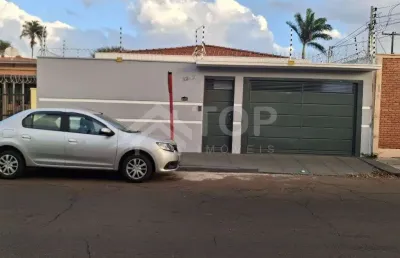 Excelente imovel de 3 dormitorios com suite, churrasqueira e edicula no centro da cidade