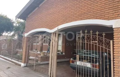 Excelente casa de 3 dormitorios com 1 suite e churrasqueira no bairro centreville