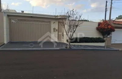 Lindo imovel de 3 dormitorios, com 1 suite, repleta de armarios e area gourmet com churrasqueira no res. planalto paraiso