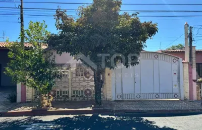 Casa de 3 dormitorios com edicula em residencial parati, sao carlos