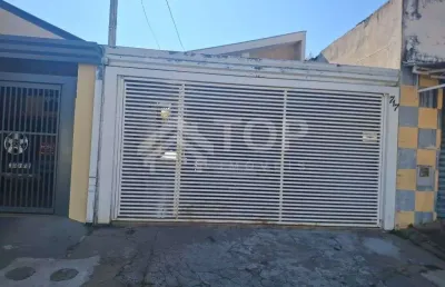 Excelente casa de 2 dormitorios, totalmente mobiliado, com varanda com churrasqueira em otima localizacao na vila boa vista