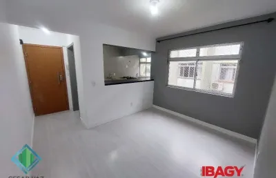 Apartamento com 2 quartos à venda na rua henrique boiteux, 291, estreito, florianópolis, 43 m2 por r$ 390.000