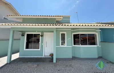 Casa com 3 quartos à venda na rua das goiabeiras, 106, madri, palhoça, 69 m2 por r$ 590.000