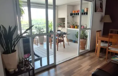 Apartamento para venda tem 96 metros quadrados com 3 quartos