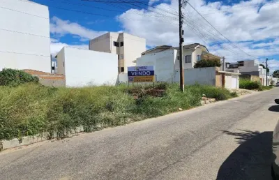 Terreno à venda na Rua Heitor Villa Lobos, Boa Vista, Vitória da Conquista