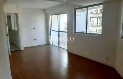 Aluguel em casa amarela com 3qts., 1suite, 2vagas com 90m2