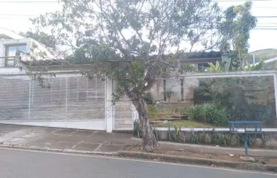 Casa com 4 quartos à venda no Centro, Poços de Caldas 