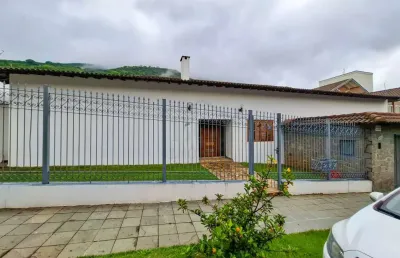 Casa com 4 quartos para alugar no Marçal Santos, Poços de Caldas 