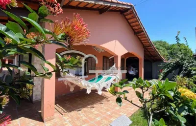 Casa com 4 dormitórios à venda, 216 m² por r$ 690.000,00 - centro - peruíbe/sp