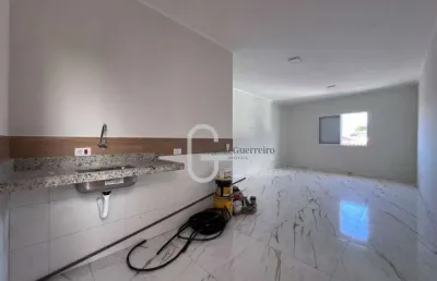 Apartamento à venda no coração de peruíbe, no bairro centro.