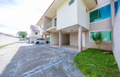 Sobrado triplex em condomínio próximo a upa do boqueirão