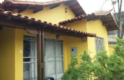 Casa região nobre barreiro - bh aceita apartamento parte pagamento