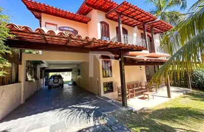 Casa em condomínio fechado com 5 quartos à venda na estrada alcebíades pinto, badu, niterói, 400 m2 por r$ 1.200.000