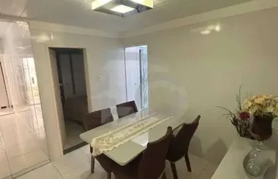Casa para vender com 4 quartos 3 suítes no bairro getúlio vargas em aracaju