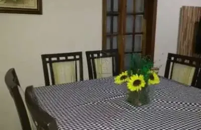 Apartamento aconchegante com 2 dormitórios e sacada!