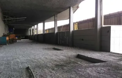 Barracão / Galpão / Depósito com 8 salas à venda na Rua Berlim, Utinga, Santo André