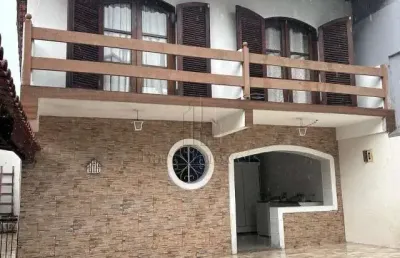 Casa estilo colonial com piscina na vila humaitá, santo andré
