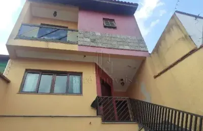 Sobrado amplo no parque novo oratório – conforto e estrutura
