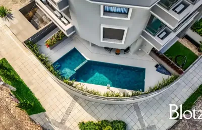 Apartamento duplex semi mobiliado de alto padrão – próximo à praia