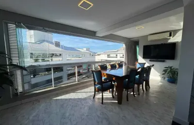 L#cobertura no condomínio vila das palmeiras com uma área útil de 239m²