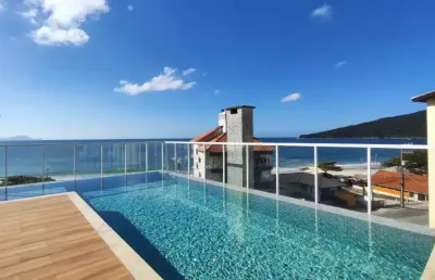 L# apartamento 1 dormitório a 50 metros do mar – com sacada, vaga e área de lazer completa