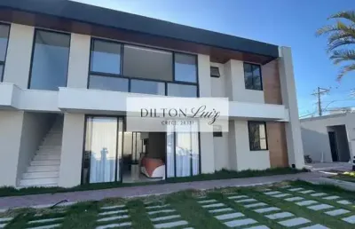 Espetacular casa à venda em lauro de freitas-ba, 3 quartos, 2 suítes, 2 salas, 3 banheiros, 2 garagens!