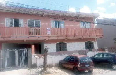 Lindo sobrado de 190 m², com edicula, rua comercial, v$ 840.000, sitio cercado - ctba