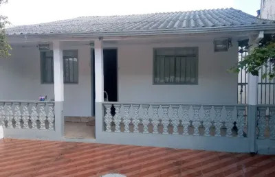 Linda casa construida em alvenaria de 3 dormitórios, r$ 430.000 sitio cercado - curitiba - pr