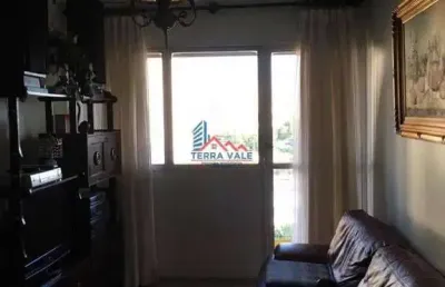 Apartamento com 1 dormitório no condomínio edifício rainha izabel