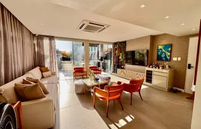 Linda cobertura linear, 140m com 2/4 com suíte e terraço
