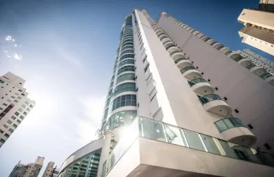 Apartamento com 5 quartos à venda na Avenida Brasil, 3551, Centro, Balneário Camboriú