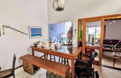 Casa com 3 dormitórios à venda, 127 m² por r$ 550.000,00 - iucas - teresópolis/rj