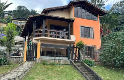 Casa com 3 dormitórios à venda, 212 m² por r$ 990.000,00 - parque do imbui - teresópolis/rj