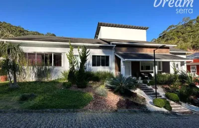Casa com 3 dormitórios à venda, 266 m² por r$ 2.300.000,00 - panorama - teresópolis/rj