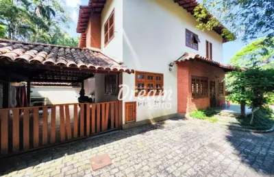 Casa com 3 dormitórios à venda, 155 m² por r$ 690.000,00 - quebra frascos - teresópolis/rj