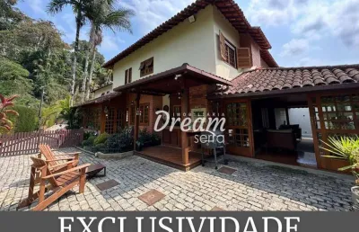 Casa com 3 dormitórios à venda, 155 m² por r$ 890.000,00 - quebra frascos - teresópolis/rj