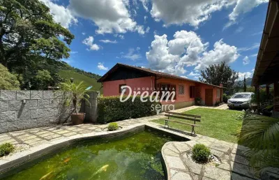 Casa com 3 dormitórios à venda, 228 m² por r$ 1.200.000,00 - albuquerque - teresópolis/rj