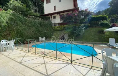Casa com 3 dormitórios à venda, 120 m² por r$ 490.000,00 - cascata dos amores - teresópolis/rj
