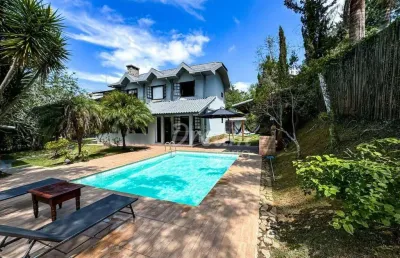 Casa com 4 dormitórios à venda, 235 m² por r$ 1.690.000,00 - green valley - teresópolis/rj