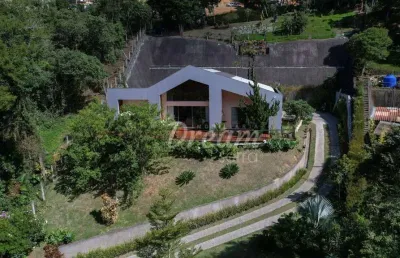 Casa com 4 dormitórios à venda, 220 m² por r$ 1.590.000,00 - albuquerque - teresópolis/rj
