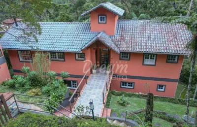 Casa com 4 dormitórios à venda, 242 m² por r$ 1.190.000,00 - carlos guinle - teresópolis/rj