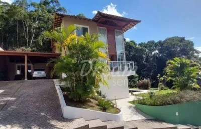 Linda casa em condomínio com 3 suítes, e lazer privativo à venda, 137 m² por r$ 1.450.000 - bom retiro - teresópolis/rj