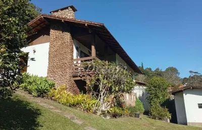 Excelente casa com 3 dormitórios à venda, 195 m² por r$ 850.000 - albuquerque - teresópolis/rj
