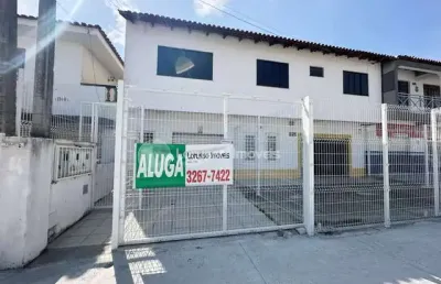 Apartamento com 3 quartos para alugar na Rua Hayton Da Silva Pereira, 740, Capão da Imbuia, Curitiba