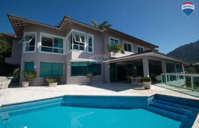 Vendo casa de alto luxo no joá.  exclusividade, privacidade e vista eterna para o mar  2.500m2 terreno / 863m2 de área útil. 5 suites